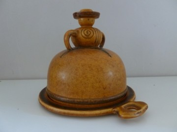 Scandinavische vintage stolp van keramiek.