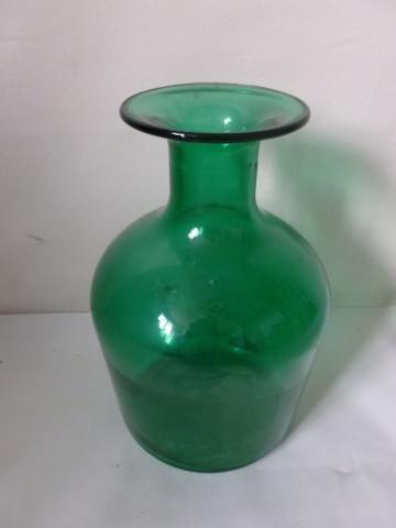 Aparte groene vintage glazen vaas/ fles.