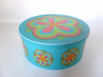 Vrolijk vintage blik van Ira Denmark.