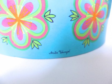 Vrolijk vintage blik van Ira Denmark.