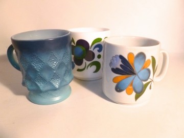 Vintage Fire-King mok