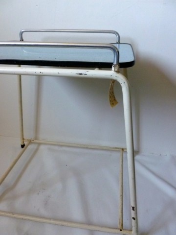 Vintage industrieel ziekenhuis/ tandarts tafeltje