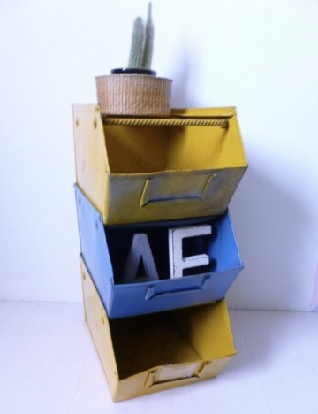 Stoere  industriële metalen voorraadbak, per stuk